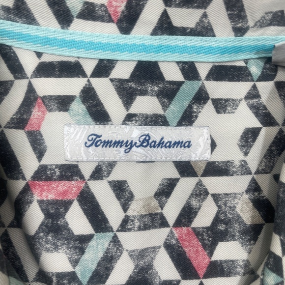 Tommy Bahama Large Geo Print Summer Button Down Short Sleeve Shirt - Picture 2 of 6